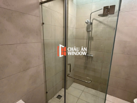 PHÒNG TẮM KÍNH NHÀ CHÚ HÒA - SANTUARY